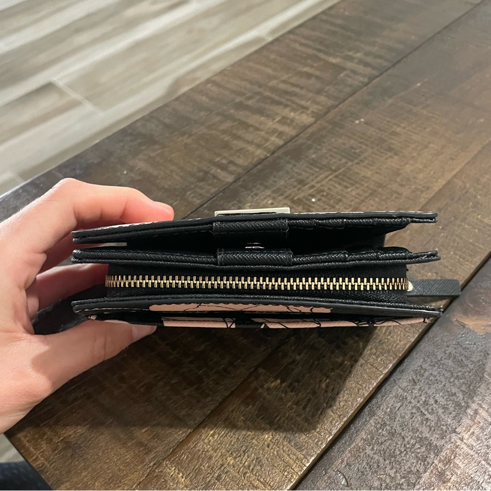 Kate Spade Wallet - Picture 6 of 6